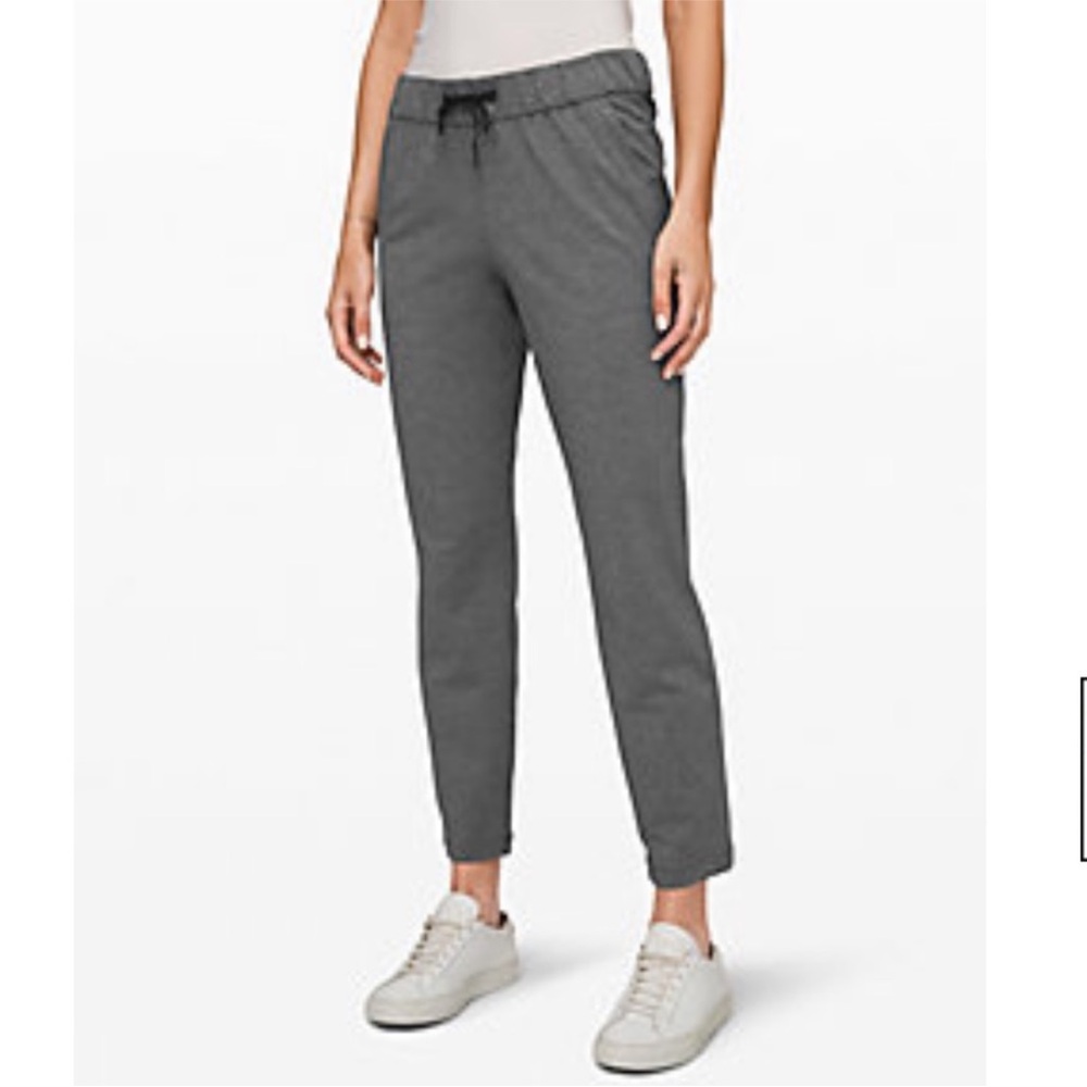 Lululemon GRAY On the Fly pants 7/8 size 6